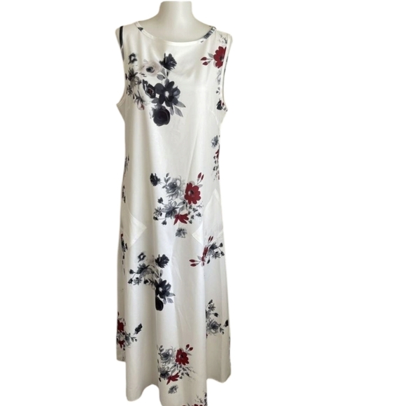 MISSLOOK Dresses & Skirts - Misslook Long Tank Floral Sleeveless White Dress Cotton Blend Size L